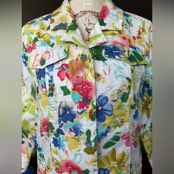 Christoper & Banks women’s vibrant floral multicolor jacket size medium - Picture 2 of 14